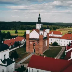 Klasztor w Supraślu, wspaniałe miejsce, które warto zobaczyć w Białymstoku i okolicach. Architektura zachwyca!