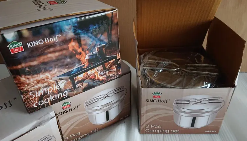 Menażka harcerska King Hoff w opakowaniu. Zestaw 3 sztuk do gotowania na kempingu.