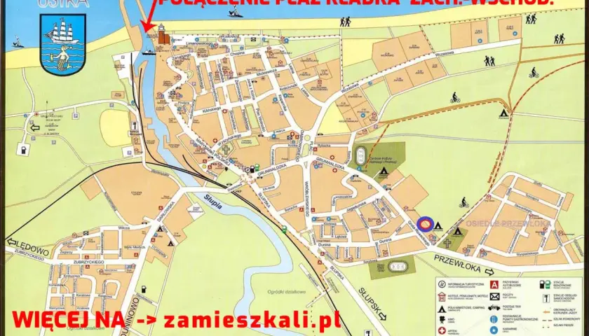 Mapa Ustki z zaznaczonymi atrakcjami, w tym połączeniem plaży kładką zachód-wschód.