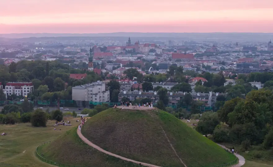 Kopiec Krakusa - historia, widoki i spacer po Podgórzu