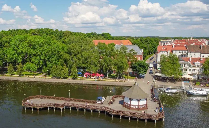 Gdzie na wakacje z dziećmi? Bałtyk, góry czy Mazury